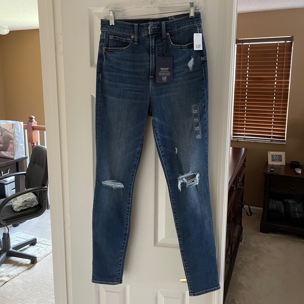 New Gap Sky High Distressed True Skinny Jean - S 6